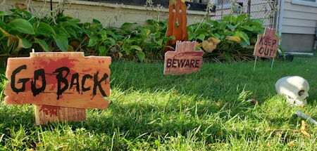 Halloween signs-450x215